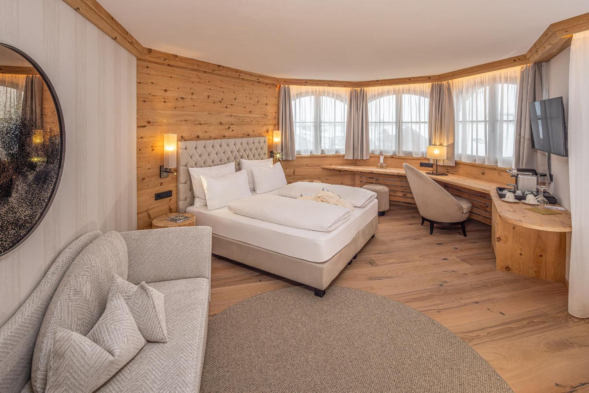 סלבה די ואל גרדנה Savoy Dolomites Luxury & Spa Hotel מראה חיצוני תמונה